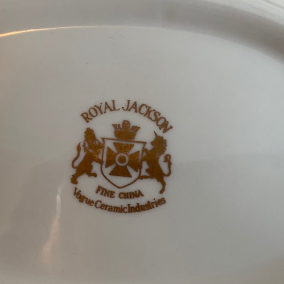Royal Jackson Rambler Rose China Serving Bowl - Picture 2 of 5